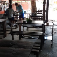 บรรยากาศ ก๋วยเตี๋ยวเรือป้าแอ๋ว ข้าวหน้าหมูตุ๋น (ปากซอย14เลียบฯเหนือ)