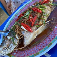 ครัวป้าแหลวซีฟู๊ด