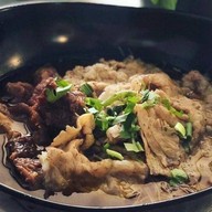 เตี๋ยว ชินตา