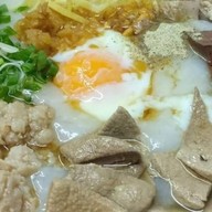 โจ๊กหมูเลิศรส เกาเหลาเลือดหมู