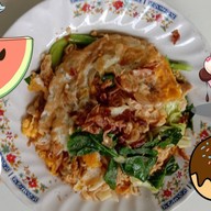 ผัดกระเพราอิ่มอร่อย🥂หอยทอด🍓หมูกรอบ🥃