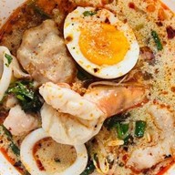 บ้านก๋วยเตี๋ยวต้มยำหมูเด้ง ลาดพร้าว 101