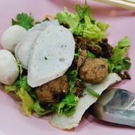 ก๋วยเตี๋ยวลูกชิ้นปลานายใบ้ ติวานนท์ ติวานนท์
