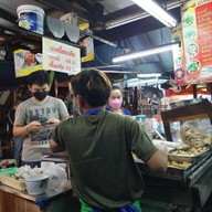 บรรยากาศ บะหมี่ตงเล้ง ตลาดพลู ริมทางรถไฟ