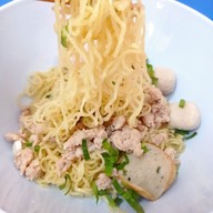 หน้าร้าน ก๋วยเตี๋ยวต้มยำนิรันดร์7 .