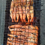 กุ้งเผาอยู่ดีซีฟู้ดคอสะพานบางน้ำจืด หัวโค้งคอสะพานบางน้ำจืด