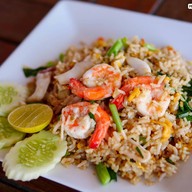 เมนูของร้าน เจ๊นิ่ม ต้มเลือดหมู สี่แยกโรงเรียนกวงฮั้ว