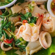 กะเพราเตะปาก