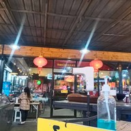 หน้าร้าน นิยมทรัพย์ เนื้อตุ๋น หมูตุ๋น สิรินธร