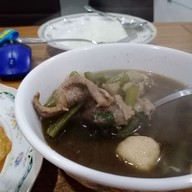 เมนูของร้าน นิยมทรัพย์ เนื้อตุ๋น หมูตุ๋น สิรินธร