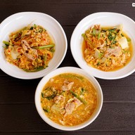 เมนูของร้าน ข้าวต้มปลาตราโด่งอาหารทะเลตามสั่ง