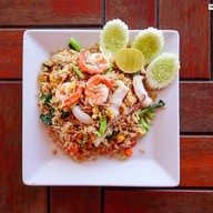 เมนูของร้าน เจ๊นิ่ม ต้มเลือดหมู สี่แยกโรงเรียนกวงฮั้ว