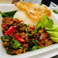 ตี๋หิด ติดกะเพรา ริมทาง