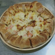 พิซซ่าแป้งสด โลตัสเอ็กซ์เพ็รสศาลากลางหน้าหมู่บ้านคณาสิริ