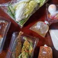 เมนูของร้าน ข้าวหมูทอด ตั้ง ตัว ฮะ เพชรเกษม77