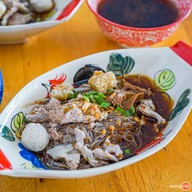 ก๋วยเตี๋ยวเรือเข้าท่า  หัวหิน