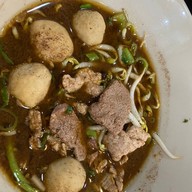 ก๋วยเตี๋ยวเรือท่าสนาม นครปฐม