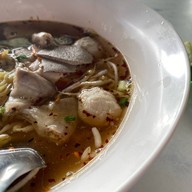 ก๋วยเตี๋ยวหมูต้มยำบ้านจิก อุดรธานี