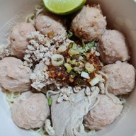 เมนูของร้าน หมูตั่วเฮีย โครงการสวนหลวงสแควร์