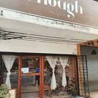 หน้าร้าน Enough for life Bangkok