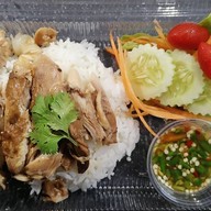 ไก่อบ สลัดสุดติ่ง รสเด็ด(ครัวต้นปอ)