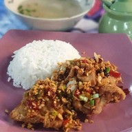 เมนูของร้าน ก๋วยเตี๋ยวเรืออโยธยา ณ ท่าสุรวงศ์