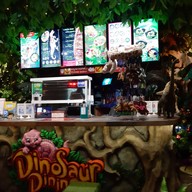 Dinosaur Dining เทอมินอล21โคราช