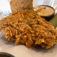 เมนูของร้าน Henryfry Fried Chicken ไก่ทอด เจริญกรุง