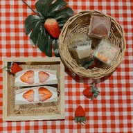 ข้าวไข่เจียว เริ่มต้น 25 บาท ( ตึก one-bearing 17)