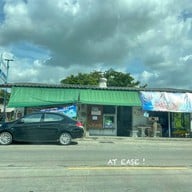 เจ๊หลี เกาเหลาเลือดหมู ข้าวขาหมู