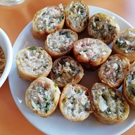 เมนูของร้าน แดงแหนมเนือง ในเมือง