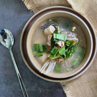 ร้านเราเขาล้อม