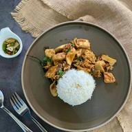 ร้านเราเขาล้อม