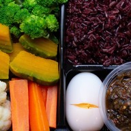 คุณมล อาหารคลีน กาญจนบุรี แก้วบูทิค