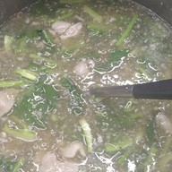 ราดหน้ายอดผักหลังบขส ลพบุรี