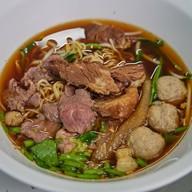 สมพร ราชวัตร ก๋วยเตี๋ยวเนื้อ