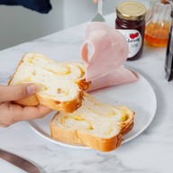 Crumbs (ครัมส์) PUNN Tower