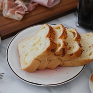 Crumbs (ครัมส์) PUNN Tower