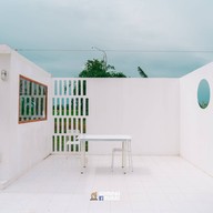 White House Cafe' Chainat