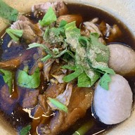 ก๋วยเตี๋ยวหมูโบราณ บ้านนคร สาขาสันติสุข