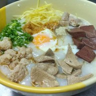 โจ๊กหมูเลิศรส ต้มเลือดหมูตำลึง