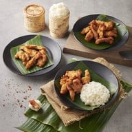 หนุ่ม&รัตน์ หมูทอดประมวญ อร่อยดี (สีลม32)