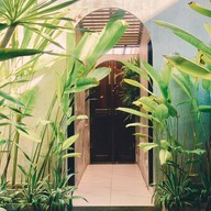 sri the shophouse สี