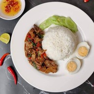 ร้านเค้กสีแดง By Ananta bakery เอื้ออาทรตึก48