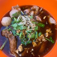 ก๋วยเตี๋ยวหมูโบราณ บ้านนคร สาขาสันติสุข