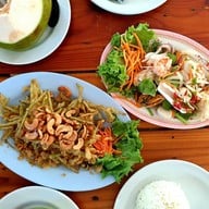 เมนูของร้าน ครัวริมคลอง อ่างเก็บน้ำ บางพระ ชลบุรี