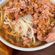 ก๋วยเตี๋ยวใจป้ำ ต้มยำหมูเด้งรสจัดจ้าน ย่านนครชัยศรี