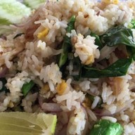 ครัวหน้าบ้าน ชอยสัตหีบสุขุมวิท 109/5