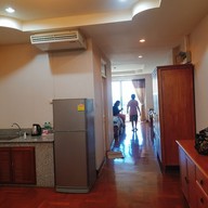chateau vista serviced apartment