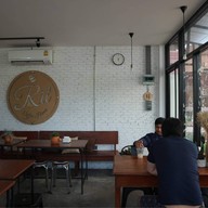 Rit Coffee House ศรีสองเมือง